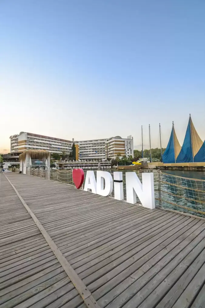 Deniz Manzaralı Premium Connection Oda — görsel 2