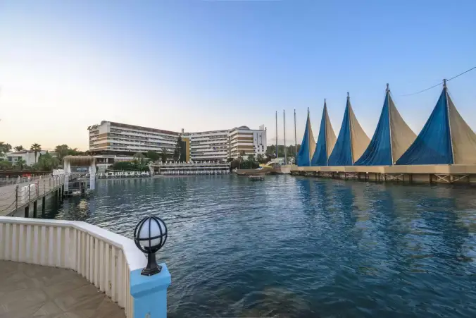 Deniz Manzaralı Premium Connection Oda — görsel 3